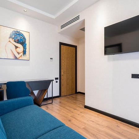 Olympus Hotel By Umbrella Tbilisi Exterior photo