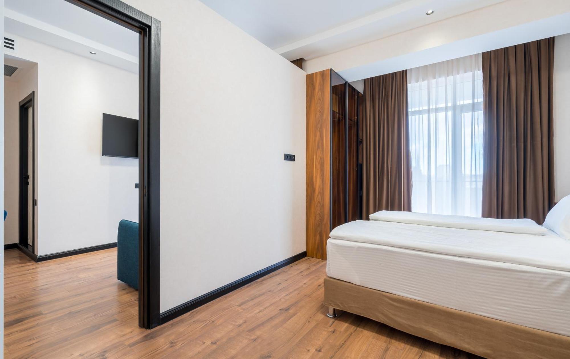 Olympus Hotel By Umbrella Tbilisi Exterior photo